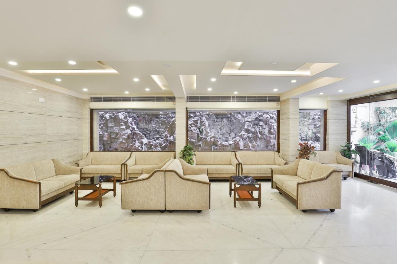 Oyo 2351 Hotel Golden Plaza Ahmadábád Kültér fotó