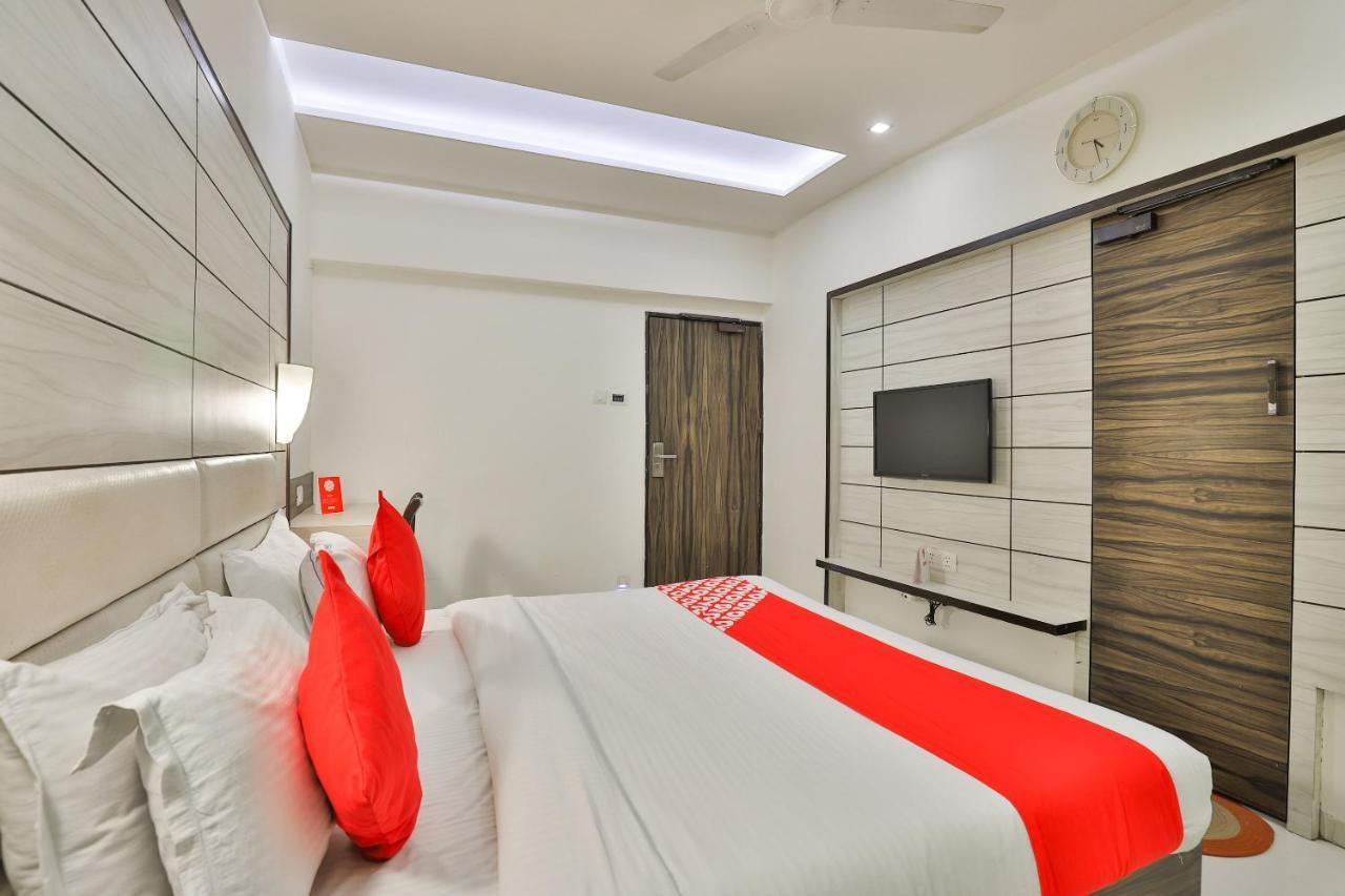 Oyo 2351 Hotel Golden Plaza Ahmadábád Kültér fotó
